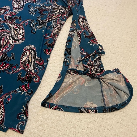 White House Black‎ Market Teal Paisley Tunic - Picture 7 of 8